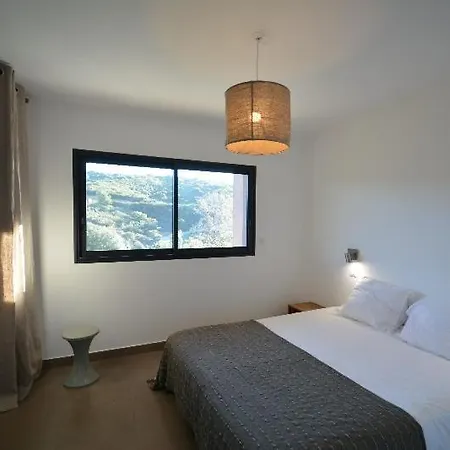 Sleeps 12 T248857 *